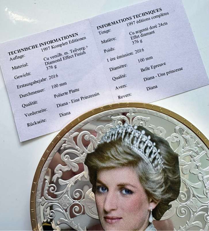 TOP XXXL GIANT 100mm MEDAL - DIANA - A PRINCESS -  SEALED WITH CERTIFICATE