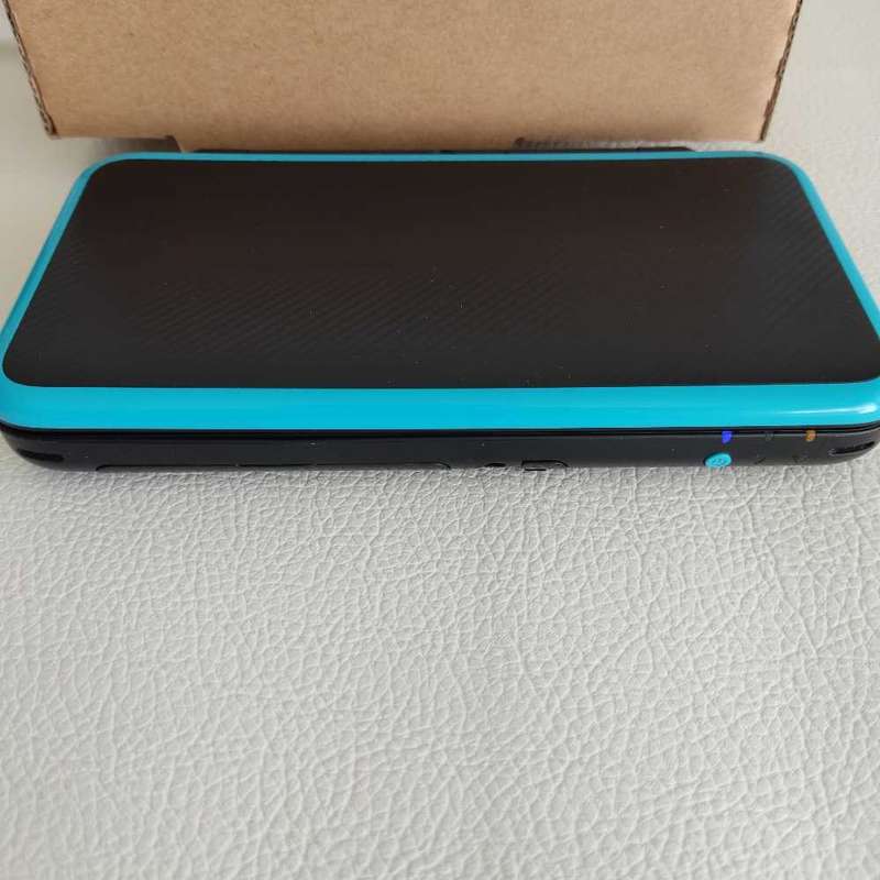 "New" Nintendo 2ds Xl Console with Original Packaging