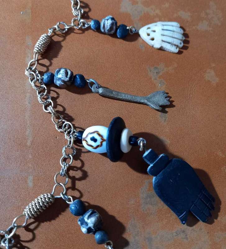 Vintage Penca de Balanganda All Hands on Neck Fetish Charm Necklace