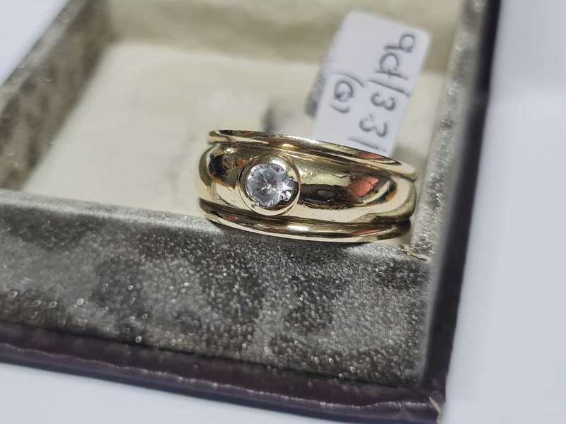 Yellow Gold 9ct Female Band Ring with CZ Stone