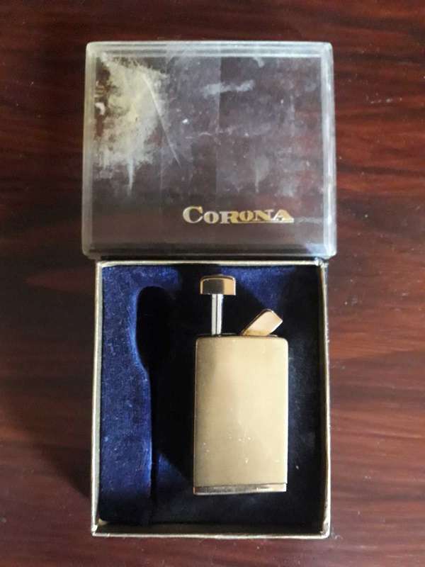 Vintage Italian Corona refillable perfume atomizer