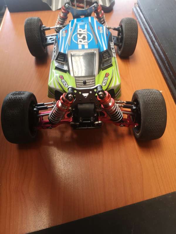 Rc car wltoys 144001