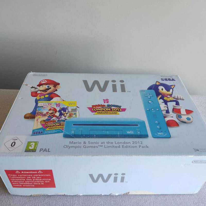 Nintendo Wii console Mario and Sonic at the London 2012 Olympic Games +box