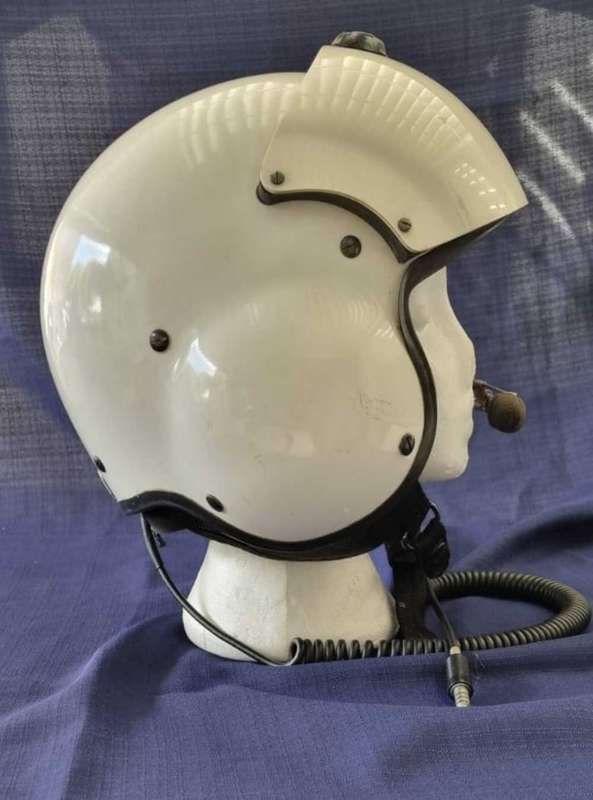 Helicopter pilots flying helmet