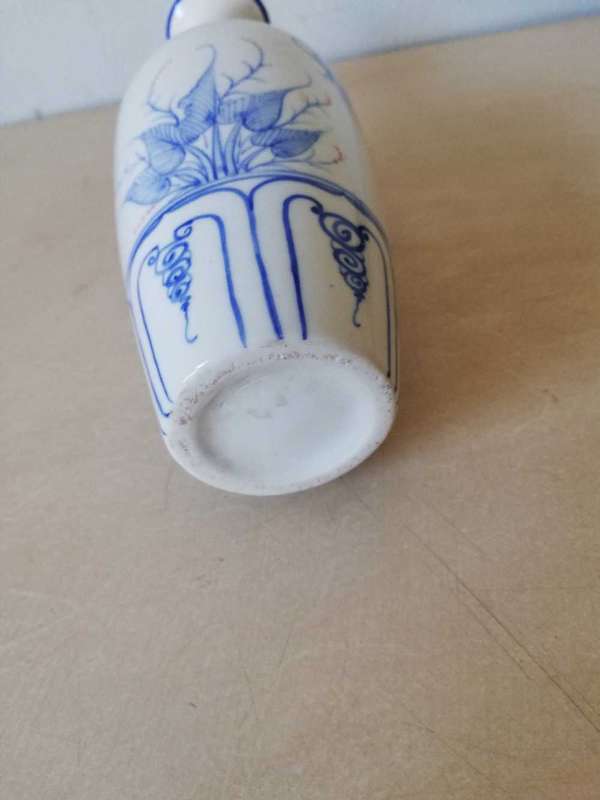 Blou en wit blompot