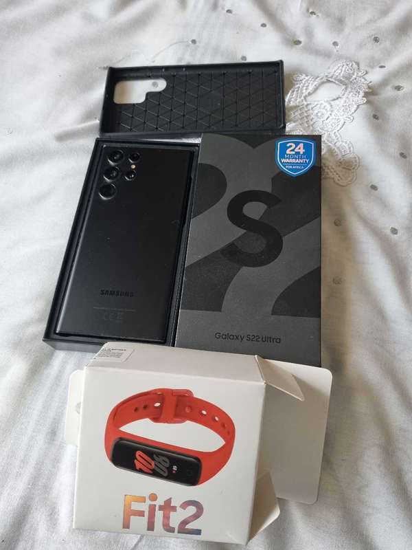 Samsung S22 Ultra & Free R1000 checkers voucher