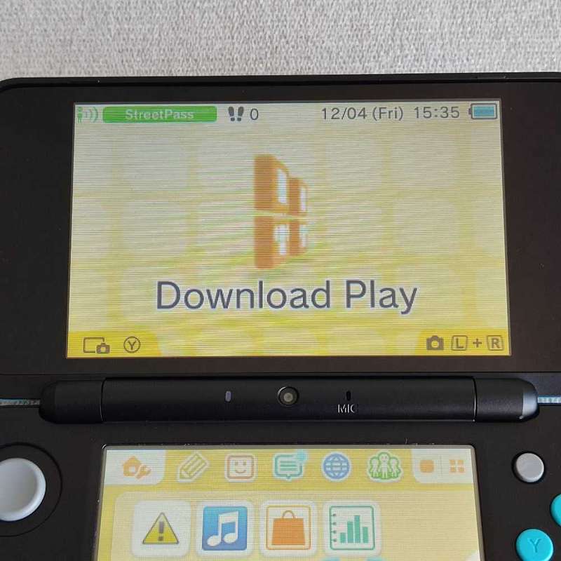 `New` Nintendo 2ds xl console with original stylus and charger