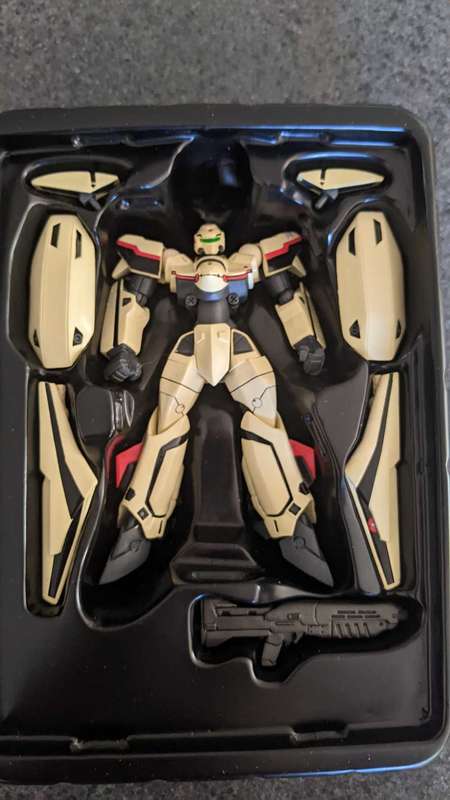 Revoltech Macross Plus YF19