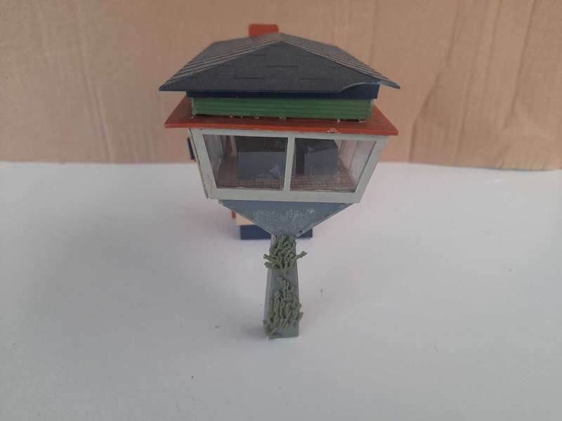 TRAIN SIGNAL TOWER HO