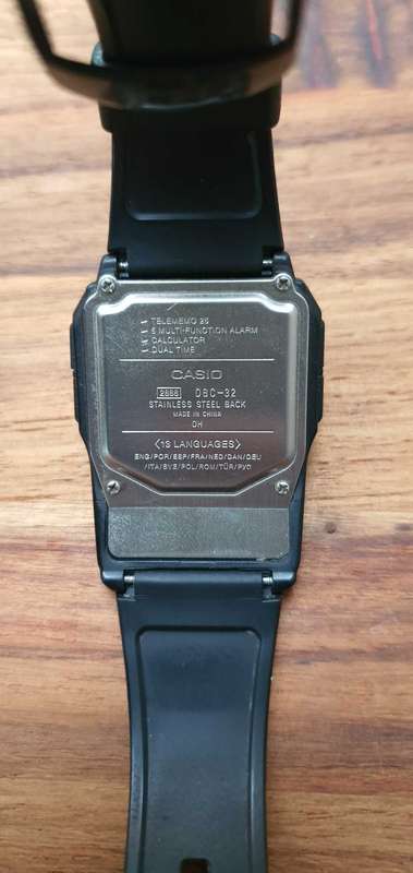 Casio DBC-32 Data Bank Calculator Watch  100% Working Condition