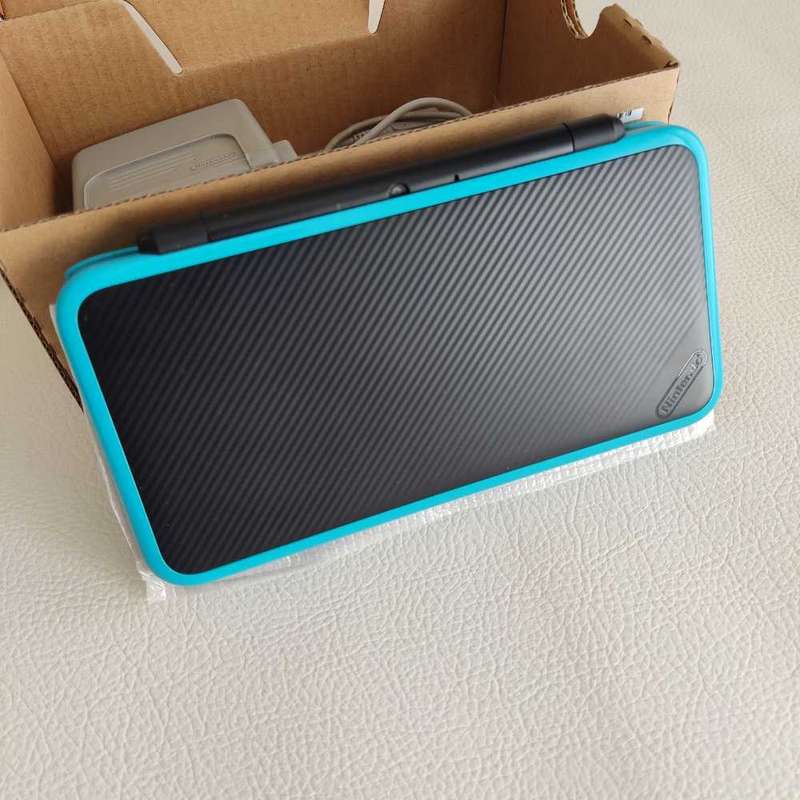 "New" Nintendo 2ds Xl Console with Original Packaging