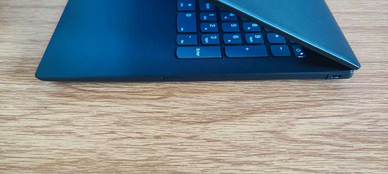 Lenovo Ideapad 81H7
