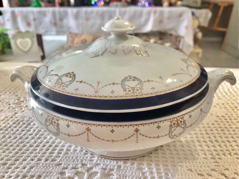Ceramic tureen