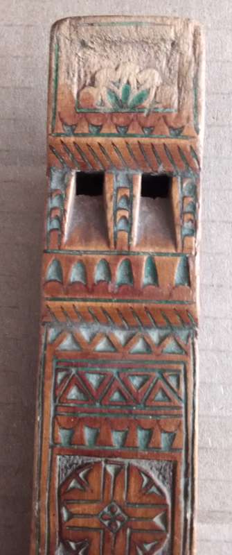 Drone flute made in Yugoslavia. Length 32.3cm. Width 4.2cm. Height 2cm.