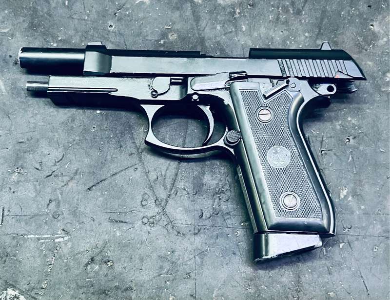 Kwc c02 BB gun