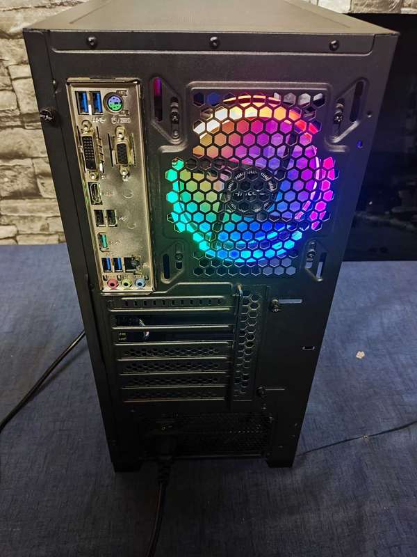 Ryzen 5 Pro Custom PC**16GB 3200MHz Ballistix Ram**Asus Tuf Motherboard