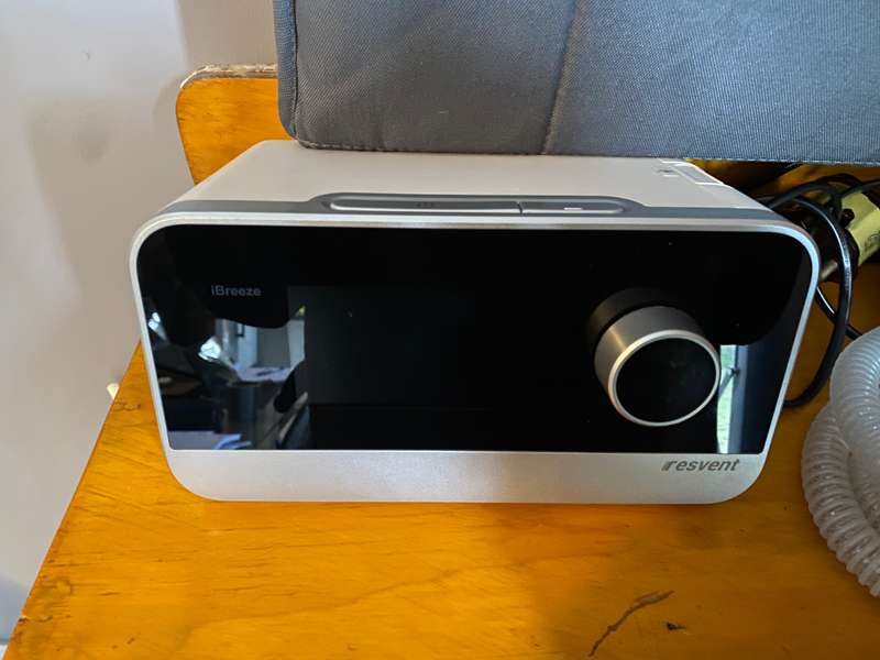 USED RESVENT IBREEZE CPAP MACHINE IN MINT CONDITION