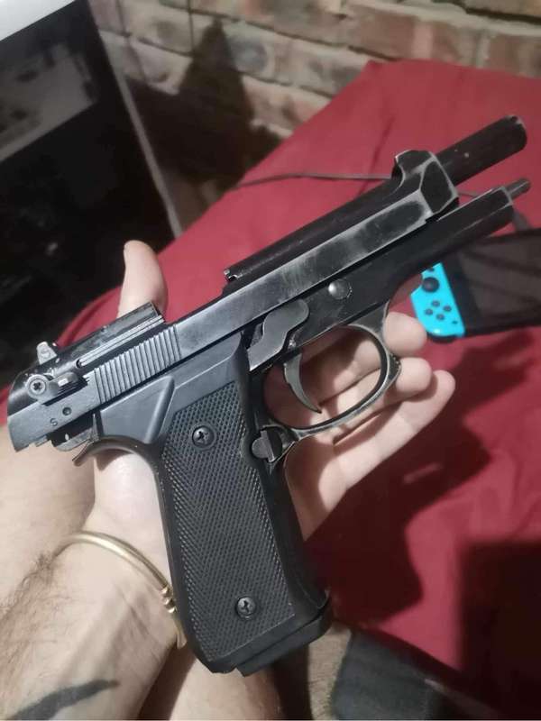 Blank gun