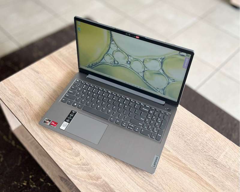 Lenovo AMD Ryzen Gaming Laptop 8GB RAM 512GB SSD