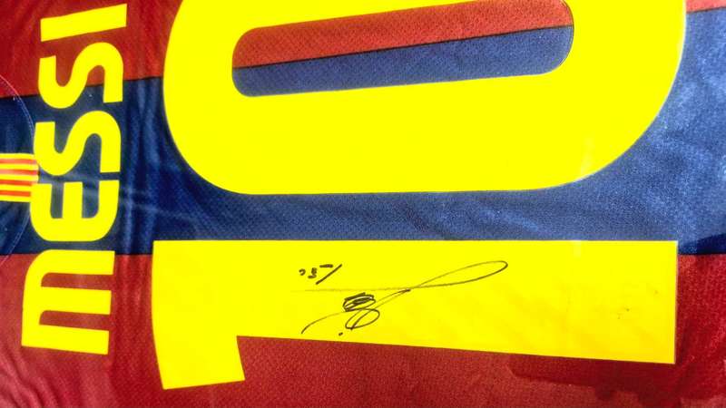Lionel Messi Authentic Signed Soccer Jersey Barcelona
