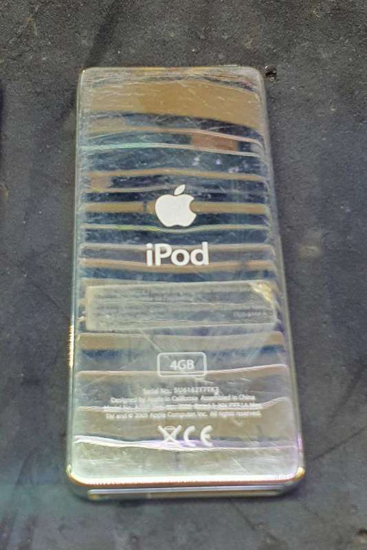 X3 apple iPods and docking station
