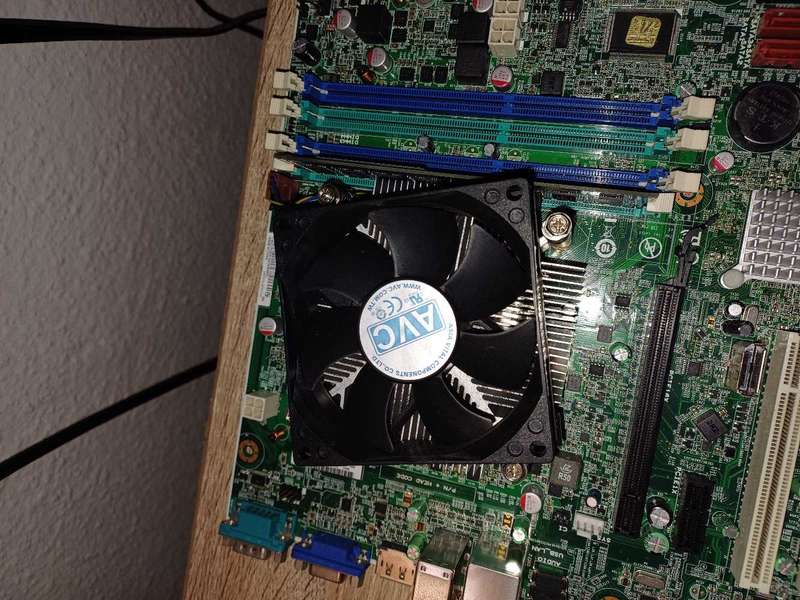 Motherboard from Lenovo ThinkCenter M92p desktop  CPU AND RAM IS INCLUDED