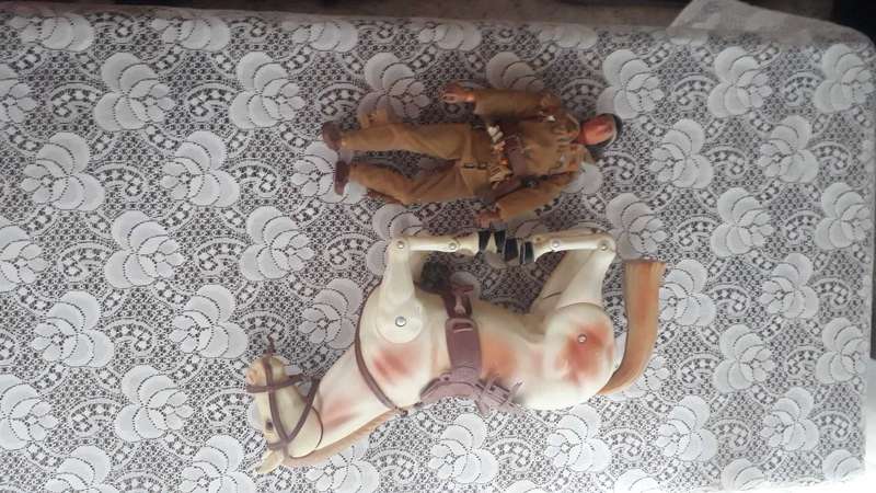 VINTAGE TOYS: VINTAGE 1970`S TONTO WITH SCOUT HIS HORSE - RARE FIND