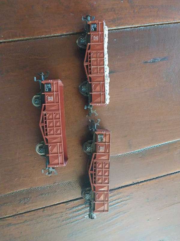 3 Fleischmann open wagons