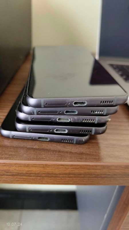 Samsung S21fe 128GB/6GB Dual SIM black colour (Pre Owned) ON SALE !!!!!