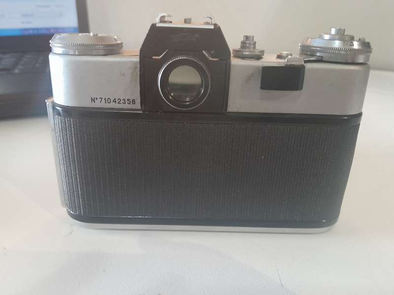 Vintage Zenit- E camera