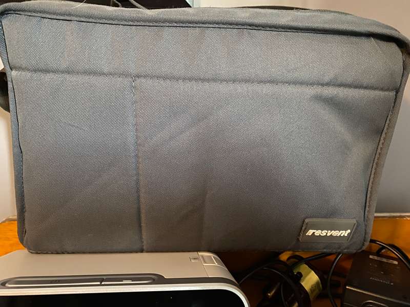 USED RESVENT IBREEZE CPAP MACHINE IN MINT CONDITION