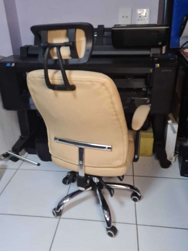Fashion Luxury Leather Armchair