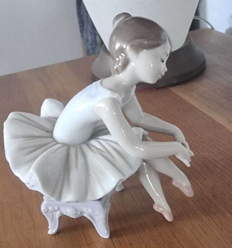 Little Ballerina I, Lladro 8125