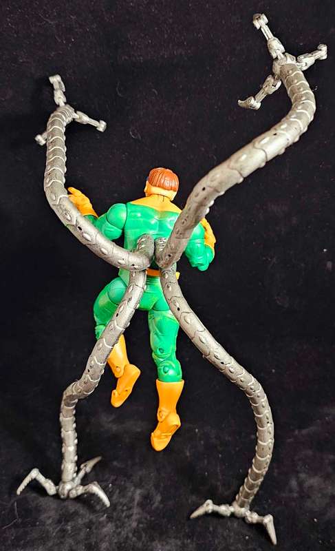 ToyBiz Marvel Legends Doc Ock