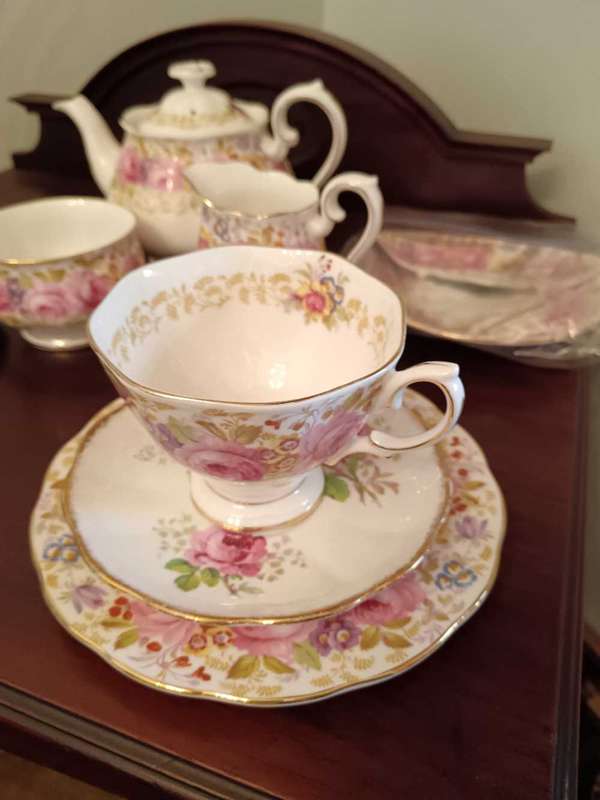 Royal Albert Serena Teaset for Two