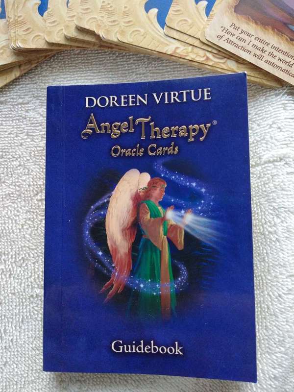 Doreen Virtue ANGEL THERAPY ORACLE CARDS