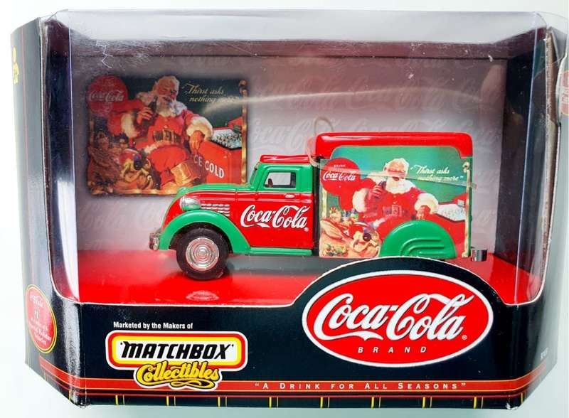 VINTAGE - 1999 MATCHBOX COLLECTIBLES - 1937 DODGE AIRFLOW - CHRISTMAS EDITION