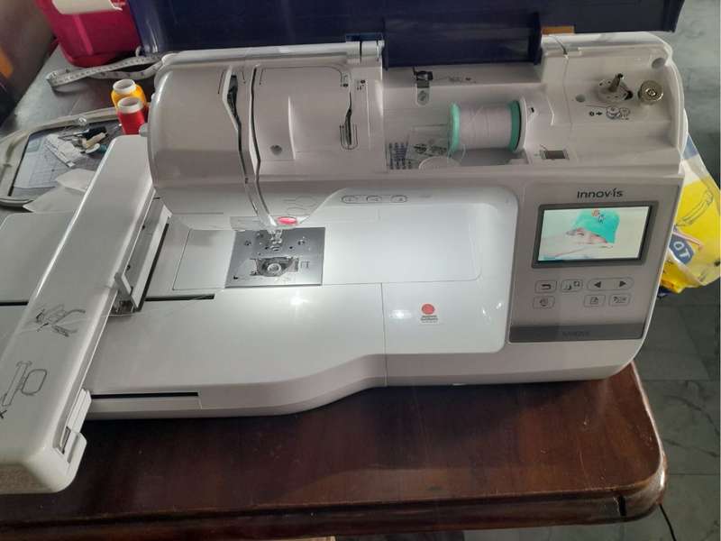 Brother NV800e