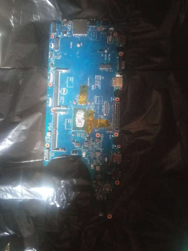 Latitude 5570 motherboard
