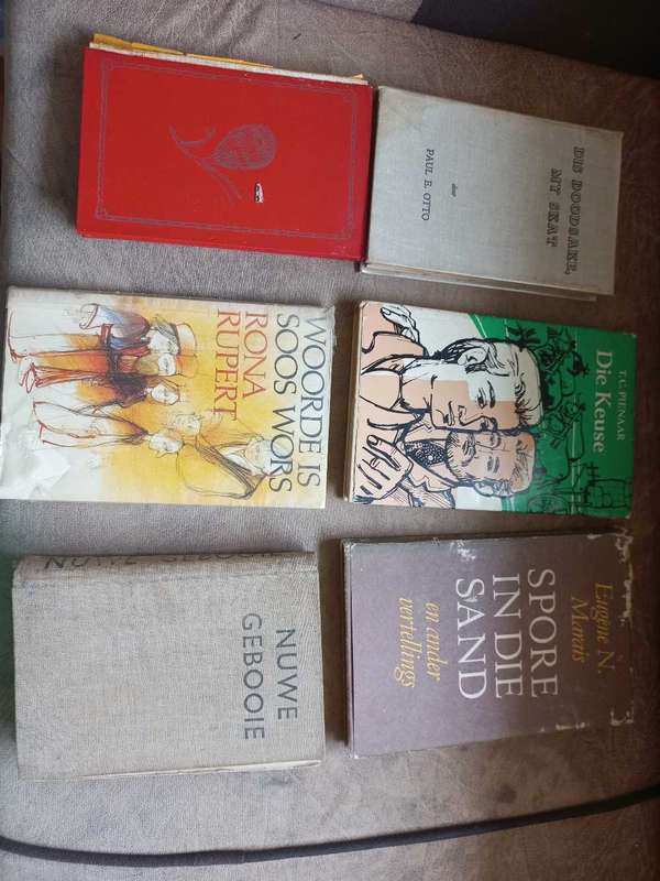 Bulk books Auction