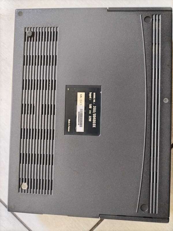 Innovace hyperbook 300 486 vintage/retro laptop RARE
