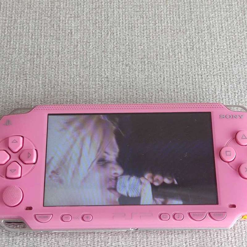 Playstation Portable (Psp) +original charger and games