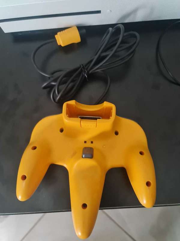 Nintendo 64  controller