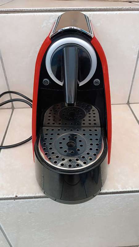 Caffelux Sienna Expresso Capsule Coffee machine Red