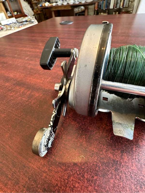Abu Ambasadeur 12 fishing reel