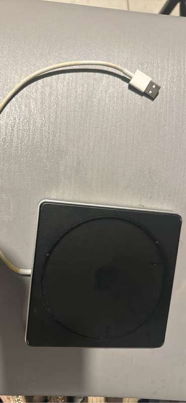 Broken electronics apple & Samsung