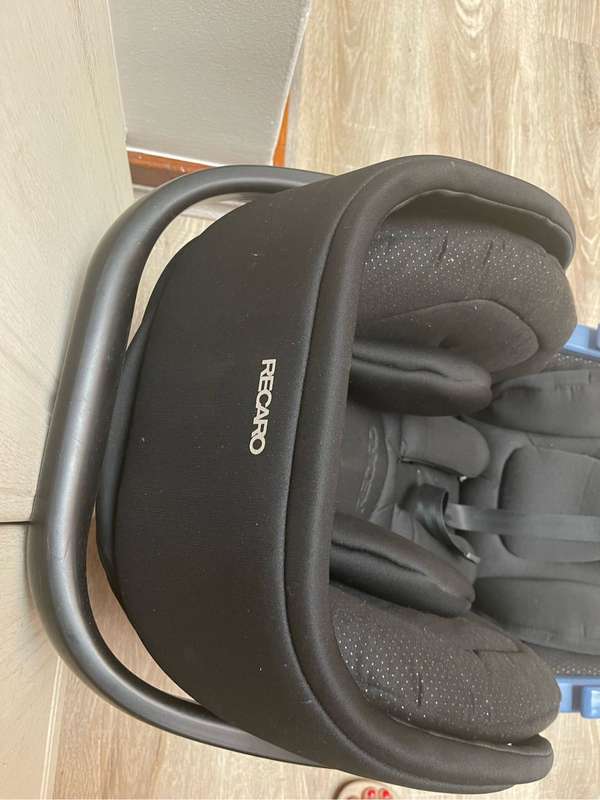 Recaro Privia Newborn car seat