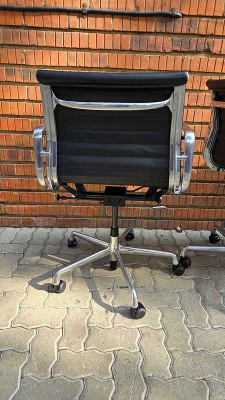 Herman miller ORIGINAL EAMES EA33 OFFICE CHAIR