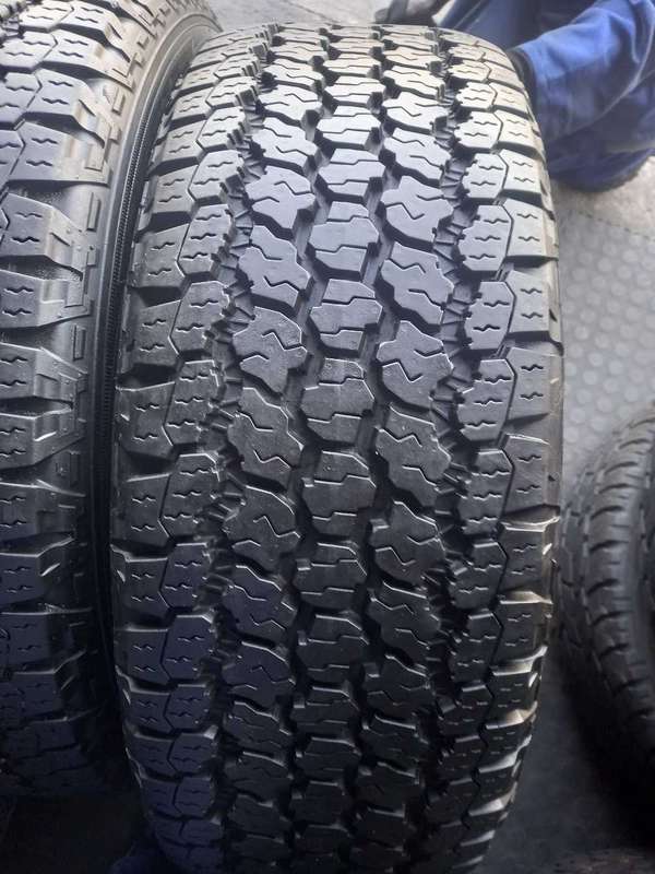 255/60/20 Goodyear Wranglar AT. 80% life