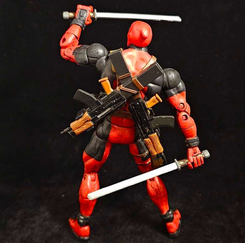 ToyBiz Marvel Legends Deadpool